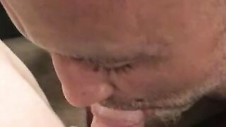 He knows how to jerk off his giant cock like a real pro