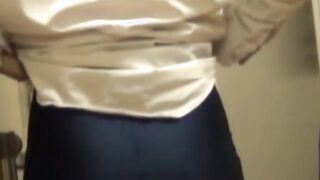 Young Japanese amateurs flash swimsuits for voyeur