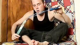 Handsome feet lover Billy tugs his cock and cum blast