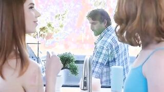 hot blonde and redhead milf suck and fuck lawn gu Hoe 2