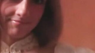 Stunning bride determines sexuality after pussy hammering
