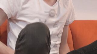 Feet loving twinks anal fuck and jack off each other hard