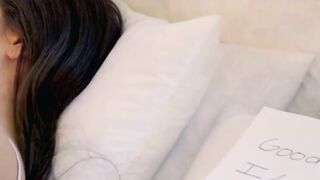 sexy brunette twerkin on dick