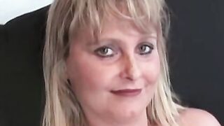 Promiscuous MILF masturbating solo aided by bulky dildo