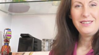 Elegant UK vixen masturbates as guy plays with her snatch