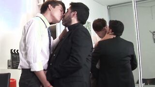 Hung daddy thrusts fat prick in tight hairy twink asshole