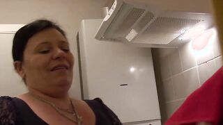 Tantalizing mature lady Melinda Moore takes her clothes off