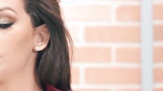 hot chick kimber woods getting her mouth works