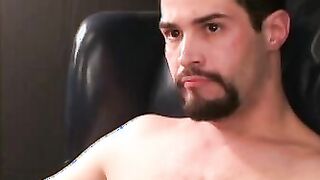 Homo plumber tugging and stroking until a happy ending