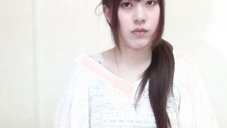 Japanese hotties showing off their peeing skills