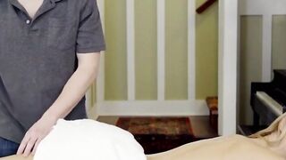 - busty milf gets hot mothers day threeway s8:e4