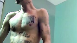 Tattoed guys Jarvis getting sweet blowjobs and handjobs