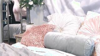 horny and alone pretty babe evelyn claire masturbate - babes