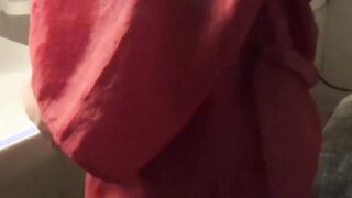 Busty mature babe fingers her pussy solo after shower
