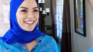 Mini Muslim Makes a Deal