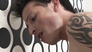 Experienced daddy and irresistible twink taking raw turns