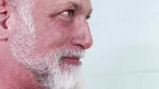 Mature bear Rick Kelson assplays with Brody Fox in shower