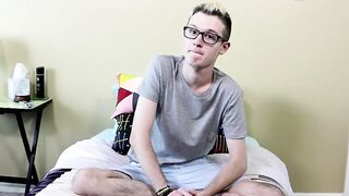 Hung blonde twink Hunter Reed works out his huge monter dick