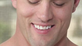 Muscular gay Ryan Rose thrashes asshole with big cock