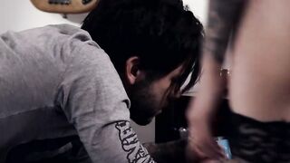 Attractive emo babe with tattoos knows how to ride a dick