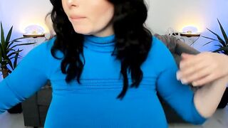 She has the biggest natural boobs in the world Hoe 2