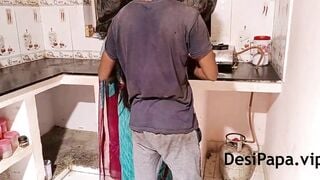 गरम भाभी की रसोई मई मस्त चुदाई डोग्गिस्टीले मई इन फुल हिंदी