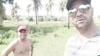 Ksal Goddess calls his friend Robinho to plowed into an abandoned square inside broad daylight. The hang gliding group records our fucked