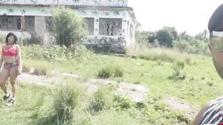 Ksal Goddess calls his friend Robinho to plowed into an abandoned square inside broad daylight. The hang gliding group records our fucked