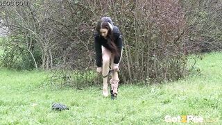 Messy And Powerful Outdoors Pee