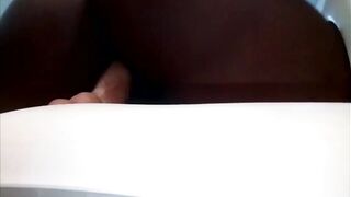 Round and brown butt twerking well