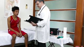 Doctor Daddy measures twink patients ass with his cock