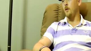 Robert had some experiences with guys and enjoyed himself