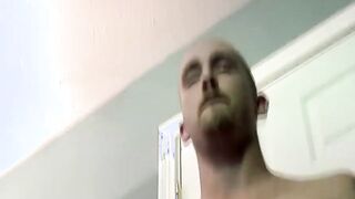 Robert had some experiences with guys and enjoyed himself