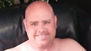 Naughty bear tugging cock and fiddling asshole solo