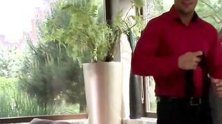 Cumming in Amalias face once she gets threesome fucked