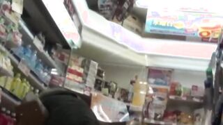 Voyeur secret footage of Japanese women in public