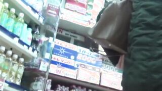 Voyeur secret footage of Japanese women in public