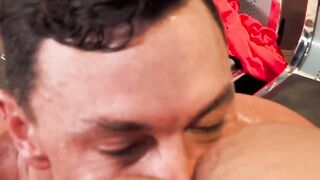 Horny Cade Maddox craves naughty Zario Travezz bigcock