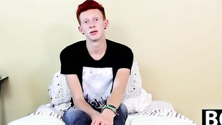Twink Dylan Mermaid takes a break to jerk it off for fans