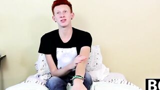 Twink Dylan Mermaid takes a break to jerk it off for fans