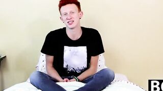 Twink Dylan Mermaid takes a break to jerk it off for fans