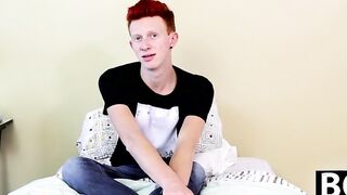Twink Dylan Mermaid takes a break to jerk it off for fans