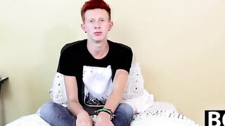 Twink Dylan Mermaid takes a break to jerk it off for fans