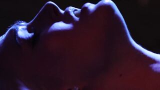 Sensual babe fucked and spunked in the moonlight