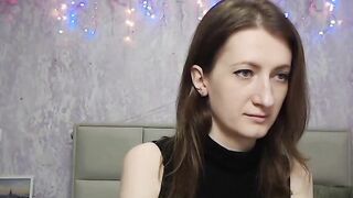 Amateur babe shows bra and boobs on webcam
