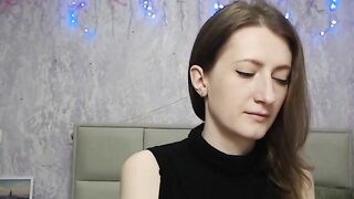 Amateur babe shows bra and boobs on webcam