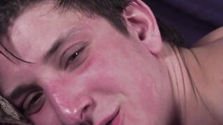 Hunky dude grabs hold of twink and bareback massage