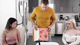 Stepbrother Is Thankful For His Dick - S22:E3