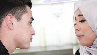 Conservative Arab teen virgin had sex
