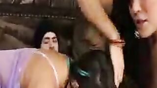 London Keyes fucking in the couch with her african hair